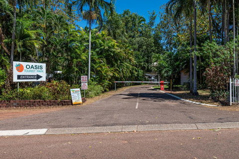 Oasis Tourist Park - Accommodation Asia 1
