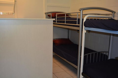 Frogs-Hollow Backpackers - Accommodation Asia 4