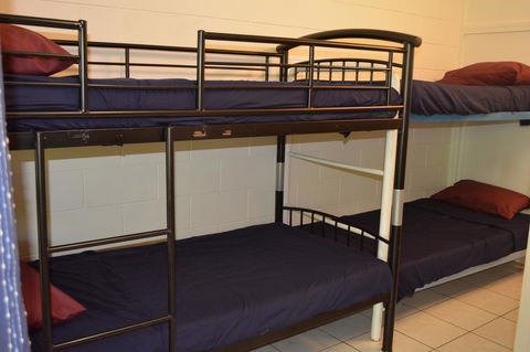 Frogs-Hollow Backpackers - Accommodation Asia 7