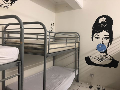 Frogs-Hollow Backpackers - Accommodation Asia 33