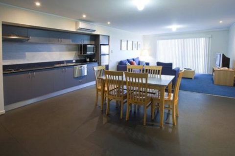 Corrigans Cove - Accommodation Guide 5