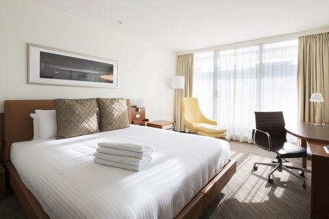 Novotel Canberra - Accommodation Asia 15