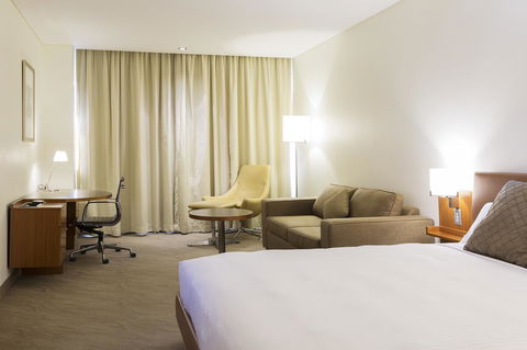 Novotel Canberra - Accommodation Asia 33