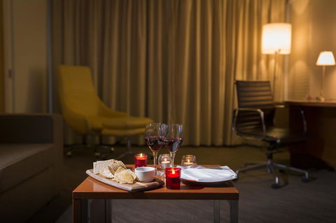 Novotel Canberra - Accommodation Asia 42