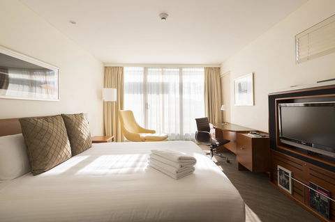 Novotel Canberra - Accommodation Asia 10