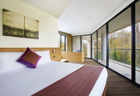Crowne Plaza Canberra, An IHG Hotel - Accommodation Asia 43