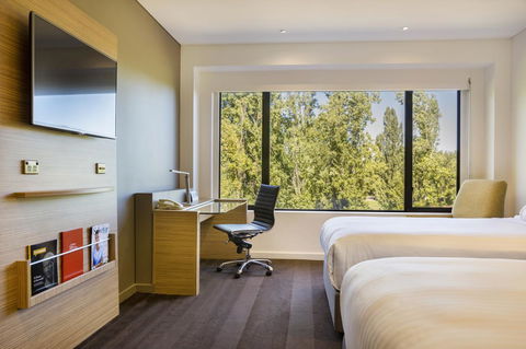 Crowne Plaza Canberra, An IHG Hotel - Accommodation Asia 22
