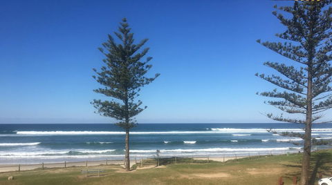 Lennox Holiday Apartments - Accommodation Guide 25