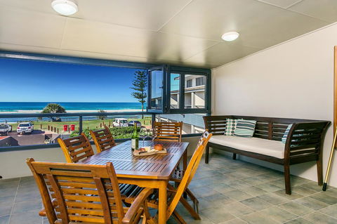 Lennox Holiday Apartments - Accommodation Guide 2