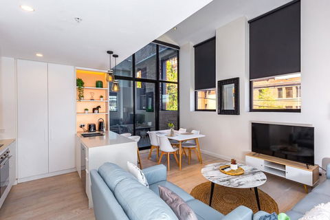 Bond Quarter Loft - Accommodation Guide 0
