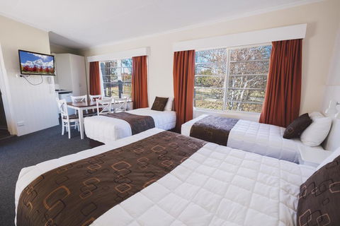 Boulevard Motel - Accommodation Guide 0