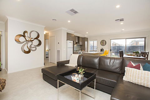 BOUTIQUE STAYS - Carinya - Accommodation Asia 1