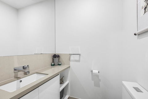 BOUTIQUE STAYS - Edinburgh Place - Accommodation Asia 2