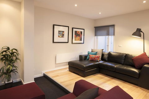 Boutique Stays - Roxys Place, Prahran House - Accommodation Guide 3