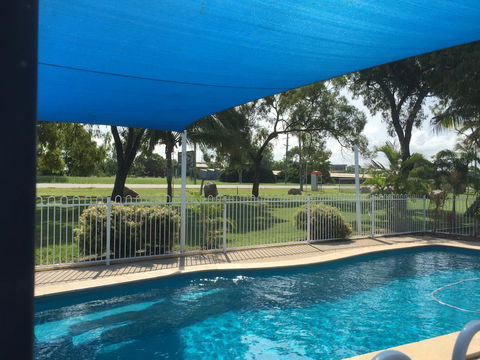 Bowen Arrow Motel - Accommodation Asia 3