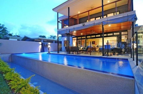 Bramston Beach - Luxury Holiday House - Accommodation Asia 0