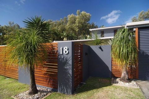 Bramston Beach - Luxury Holiday House - Accommodation Asia 2