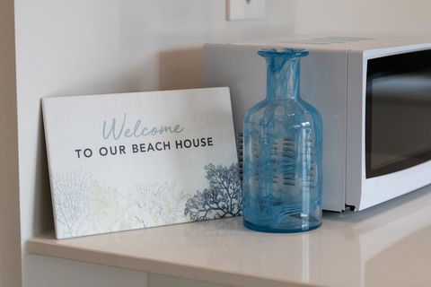 Brand New And Beautiful - Rosebud Holiday Home - Accommodation Asia 1