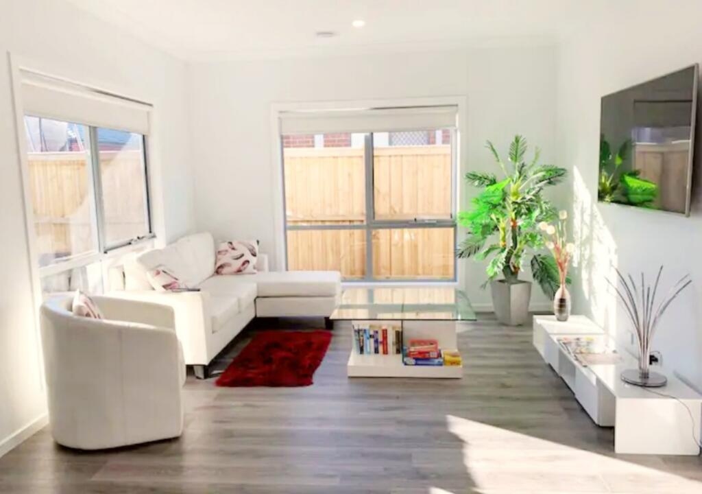Theodore ACT Accommodation Asia
