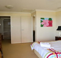 Breakers 1/10 - Accommodation Guide