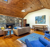 Breakfast Creek Cottage - Central bluestone cottage - Accommodation Guide