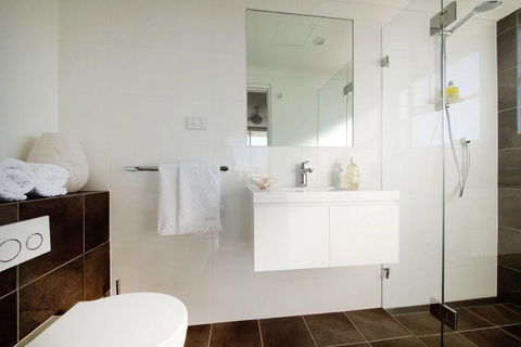 Breathtaking 1 Bedroom NB98 - Accommodation Asia 2