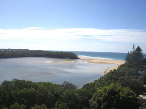 Breathtaking Views Over Currimundi Lake! - Accommodation Asia 0