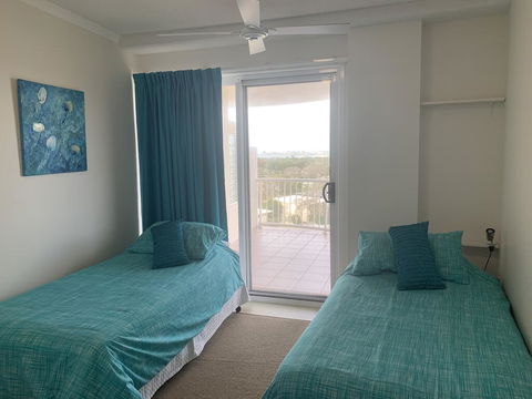 Breathtaking Views Over Currimundi Lake! - Accommodation Asia 3