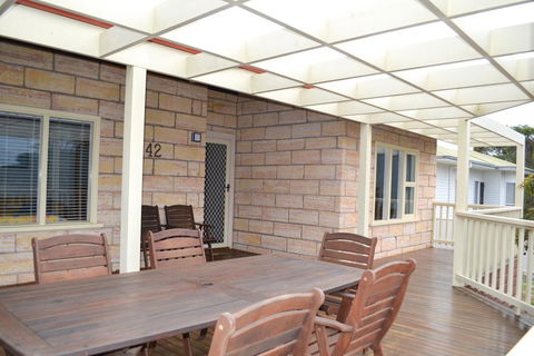 Bremer Riverfront Views To The Sea - Accommodation Asia 1