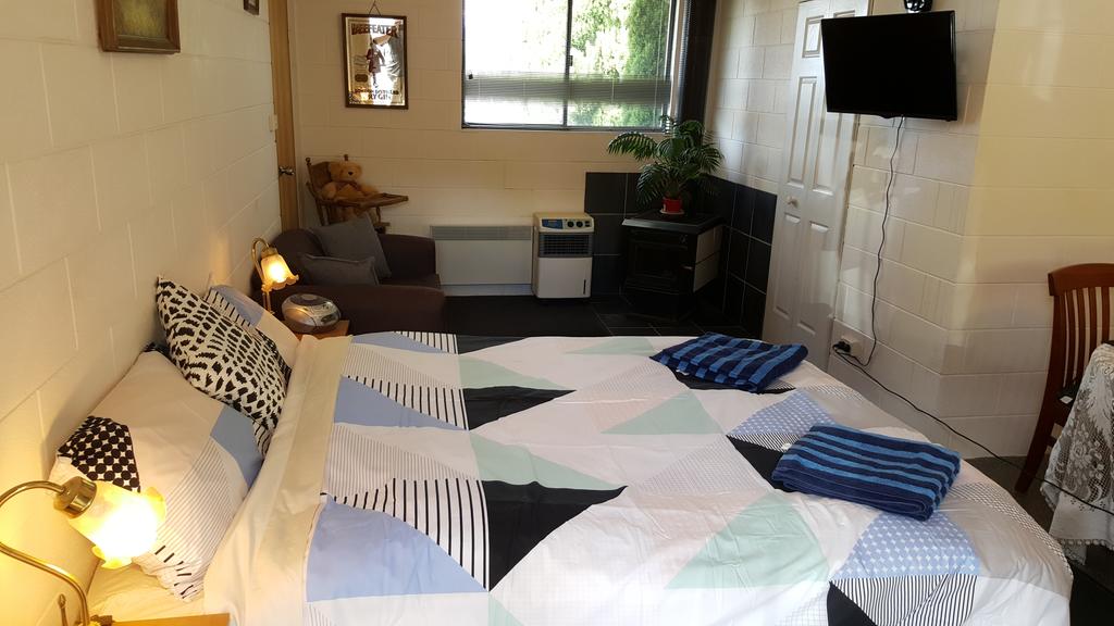 Old Beach TAS Accommodation Asia