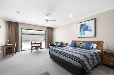 Bridges On Argyle - Accommodation Guide 1