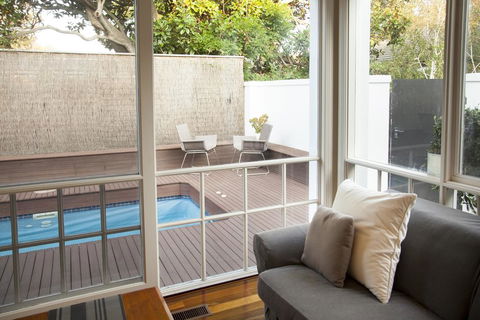 Brighton House - Accommodation Guide 3