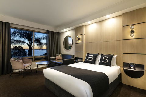 Brighton Savoy Hotel - Accommodation Guide 0
