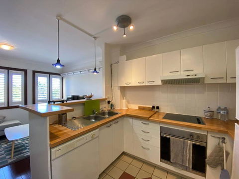 Brisbane City Apartment Atop Victoria Park - Accommodation Guide 3