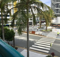 Broadbeach Private Apt with CHA - Accommodation Asia