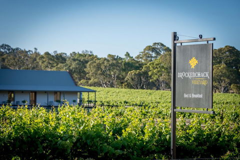 Brockenchack Vineyard Bed & Breakfast - Accommodation Asia 2
