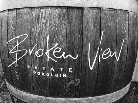 Broken View Estate - Accommodation Asia 3