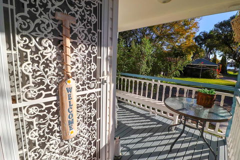 Bromyard Cottage - Accommodation Asia 3