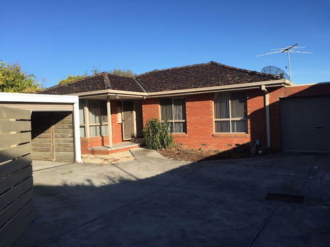 Budget Clayton Homestay - Accommodation Asia 1