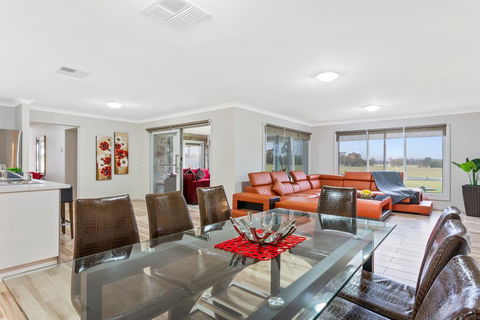 Bulla Hill Villas - Melbourne Airport - Accommodation Asia 1