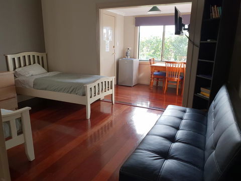 Bunbury's Most Convenient Location - Unit 2 - Accommodation Asia 1