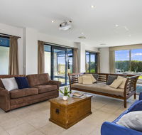 Bungan Beach House - heated indoor pool - Accommodation Asia