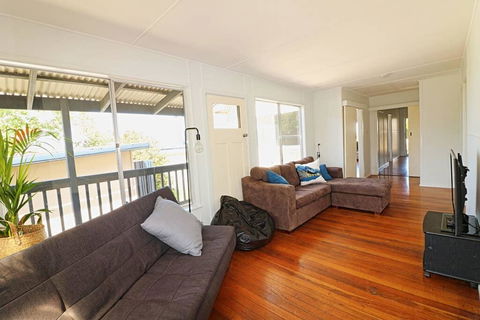 Bungo Beach House - Pet Friendly Home - Accommodation Asia 3