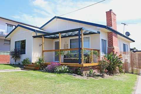 Bungo Beach House - Pet Friendly Home - Accommodation Asia 0