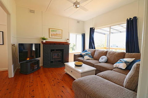 Bungo Beach House - Pet Friendly Home - Accommodation Asia 2