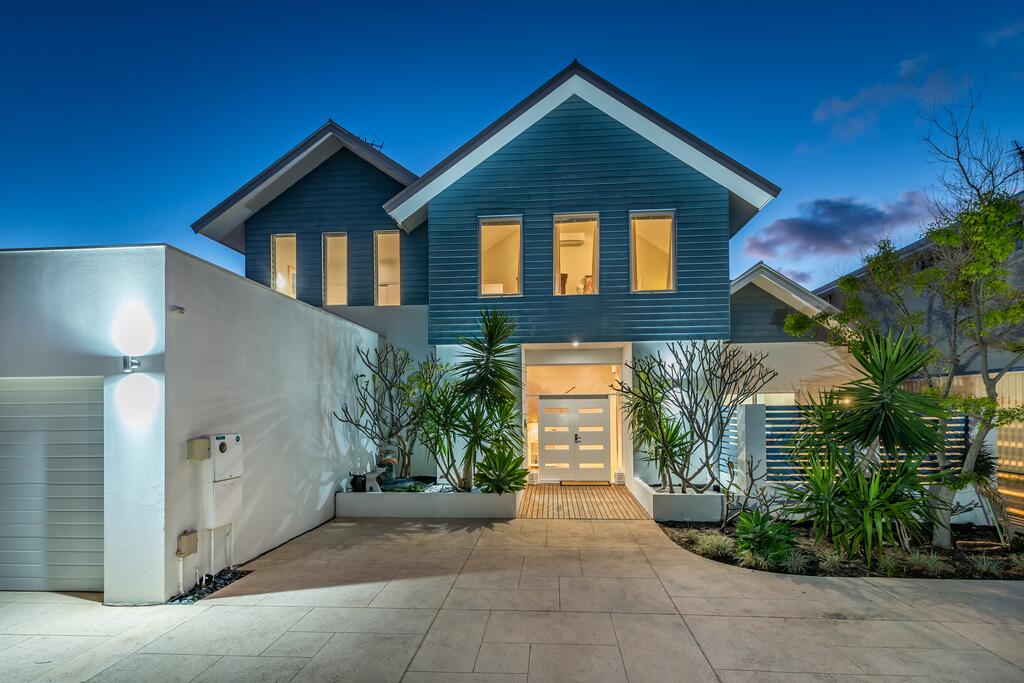 Currambine WA Accommodation Asia