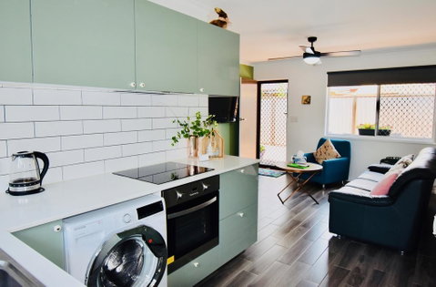Burrows Apartment - Accommodation Guide 3