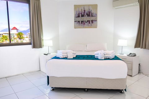 Cairns Aquarius - Accommodation Asia 1