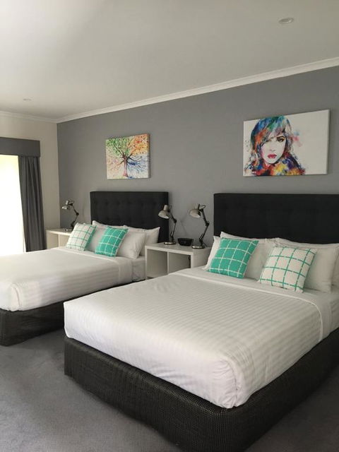 Caledonian Hotel Motel - Accommodation Asia 3