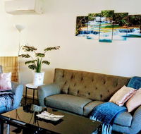 Camelias Boutique Cottage in Dianella - Accommodation Asia